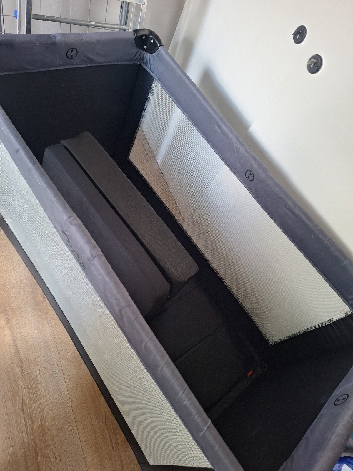Qute Campingbed met extra matras, Ophalen