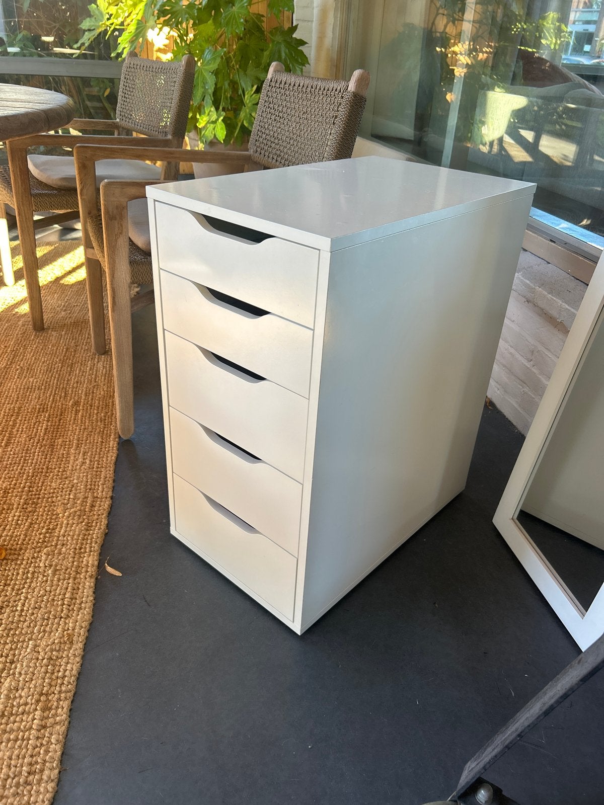 Witte ladekast met 5 laden, Ophalen, Kunststof, 5 laden of meer, 100 tot 150 cm