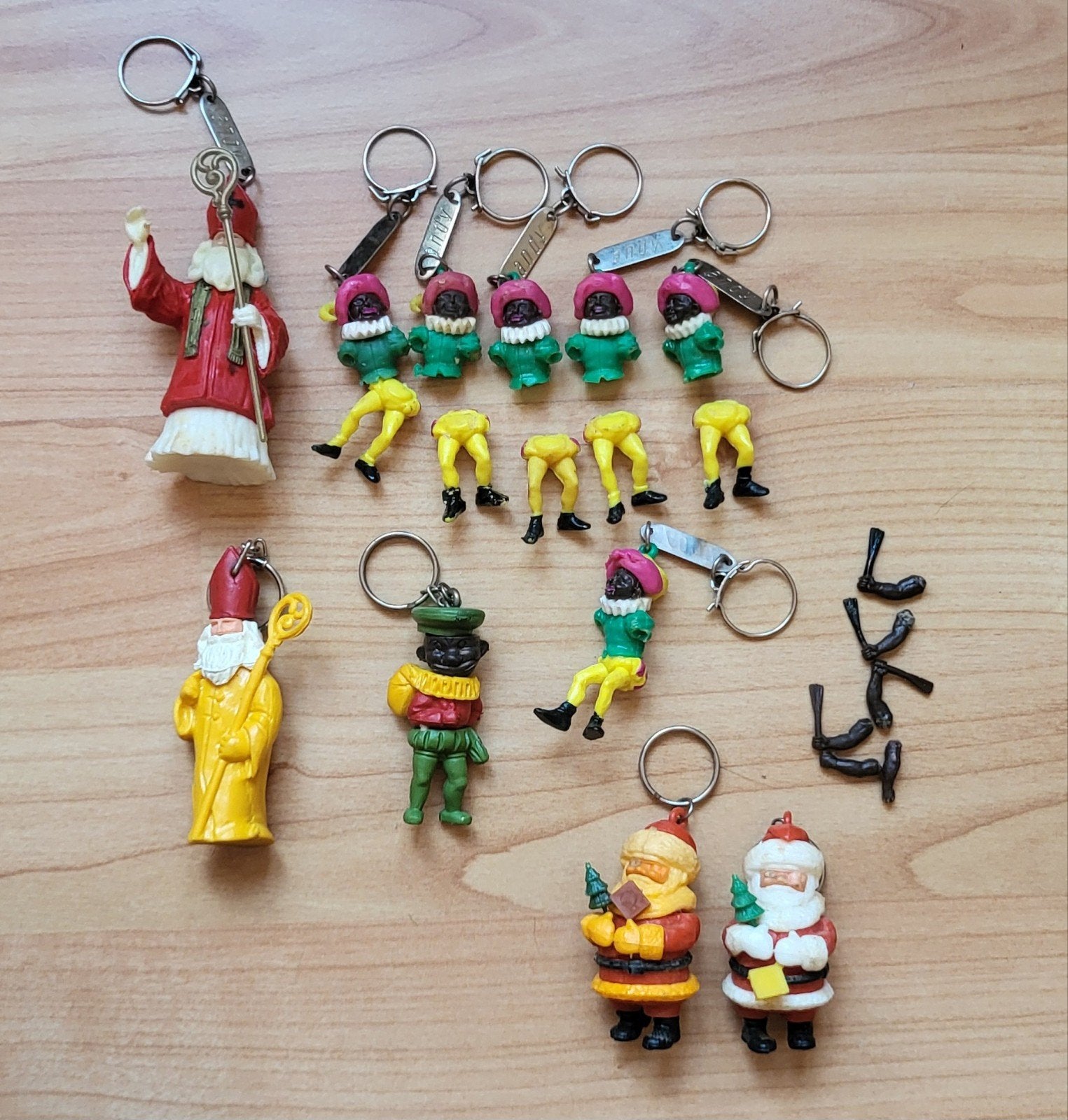 Sinterklaas & Kerst sleutelhangers partij – Jaren 60/70, Verzenden, Gebruikt