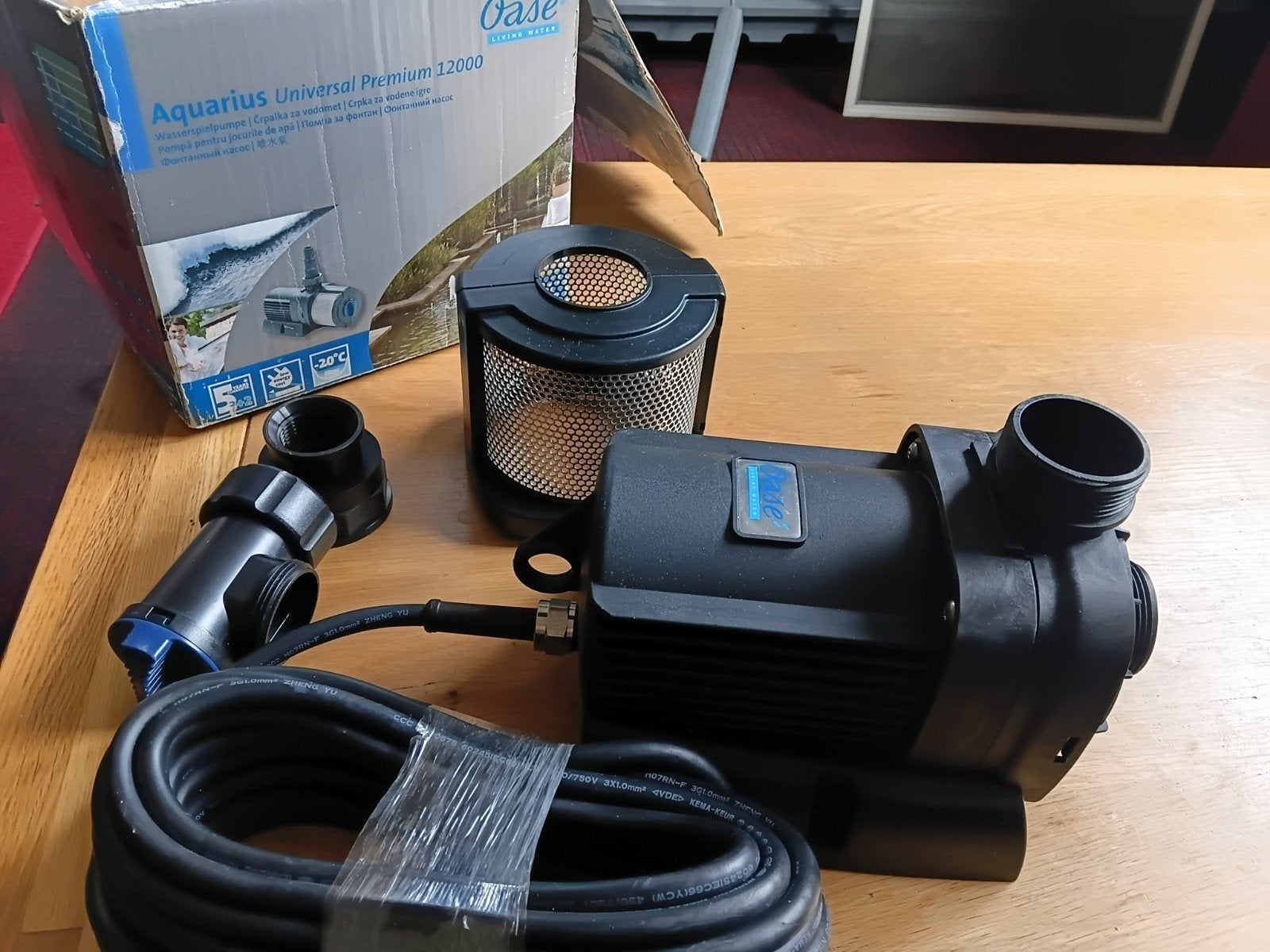Oase Aquarius Universal Premium 12000 Vijverpomp SPLINTERNIE, Ophalen of Verzenden, Nieuw, Vijverpomp