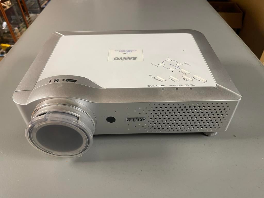 Sanyo PROxtraX Multiversal Projector, Ophalen of Verzenden, Gebruikt, Overige technologieën, Overige resoluties