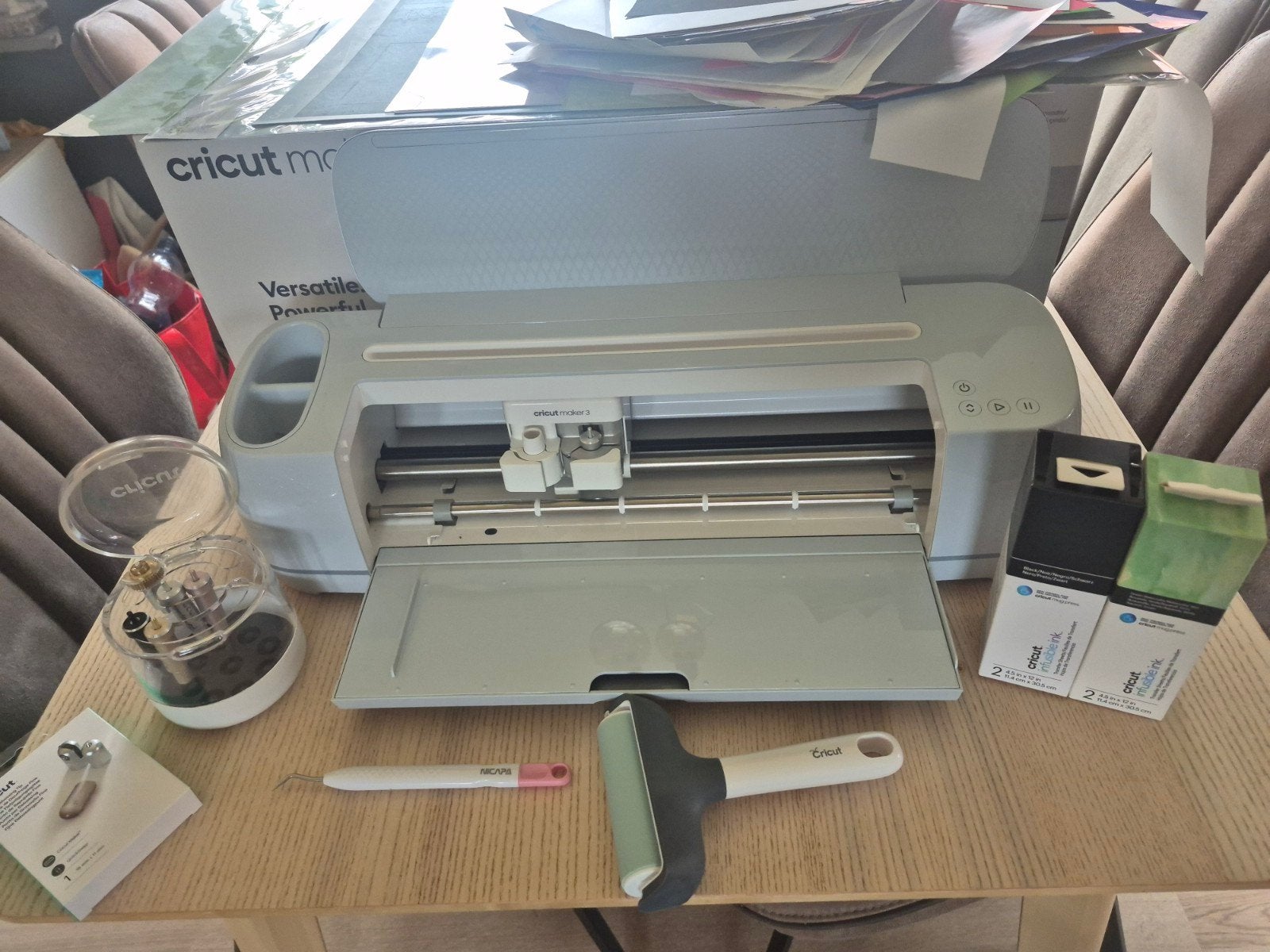 Cricut Maker 3 toebehoren en veel materialen, Ophalen, Gereedschap of Toebehoren, Meerkleurig, Zo goed als nieuw