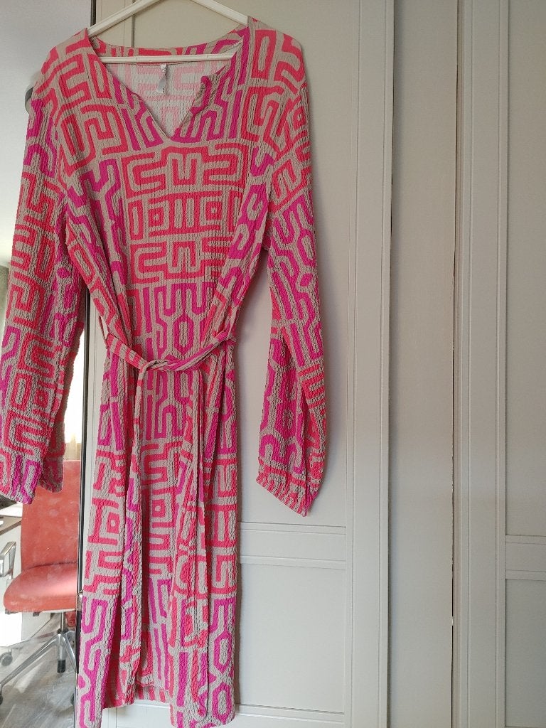 trendy jurken maat 40 nooit gedragen, Kleding | Dames, Ophalen of Verzenden, Nieuw, Maat 38/40 (M), Onder de knie