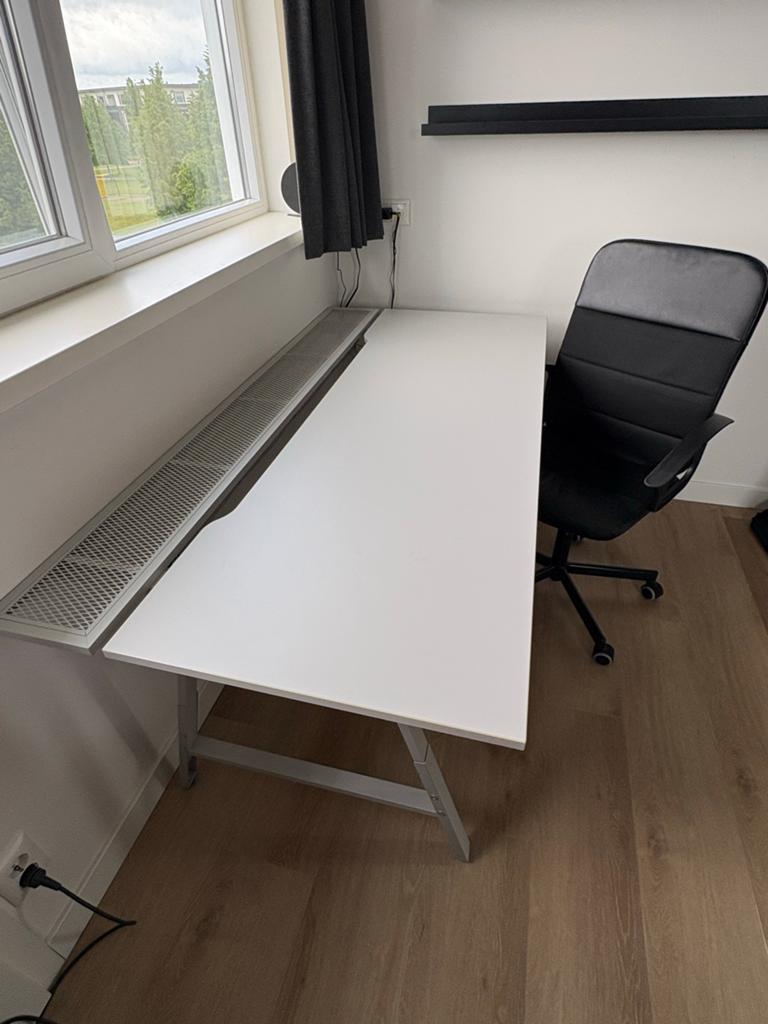 IKEA UTESPELARE Gaming bureau en stoel RENBERGET, Ophalen, Zo goed als nieuw, IKEA, Gamingbureau