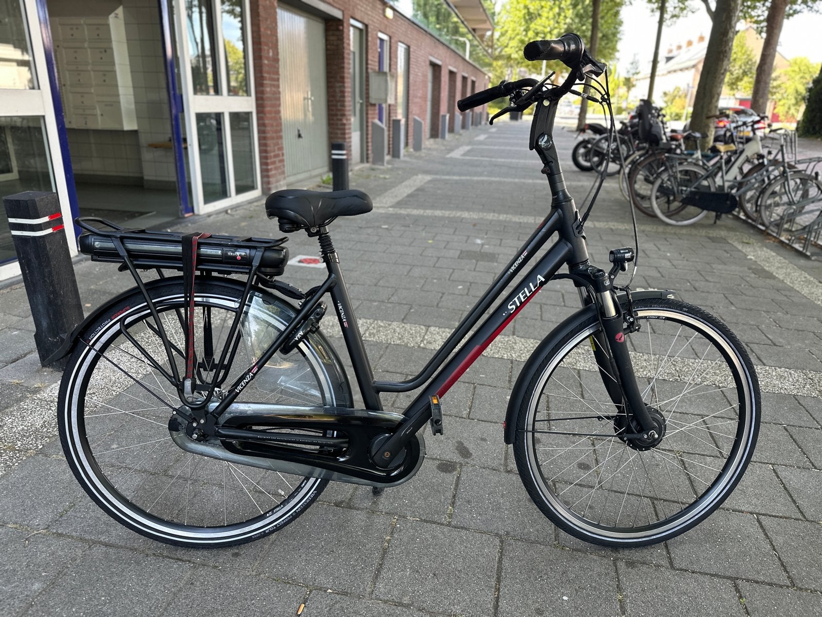 Stella Vicenza elektrische fiets - 630Wh accu - Nette staat, Zo goed als nieuw, 51 tot 55 cm, 50 km per accu of meer, Ophalen