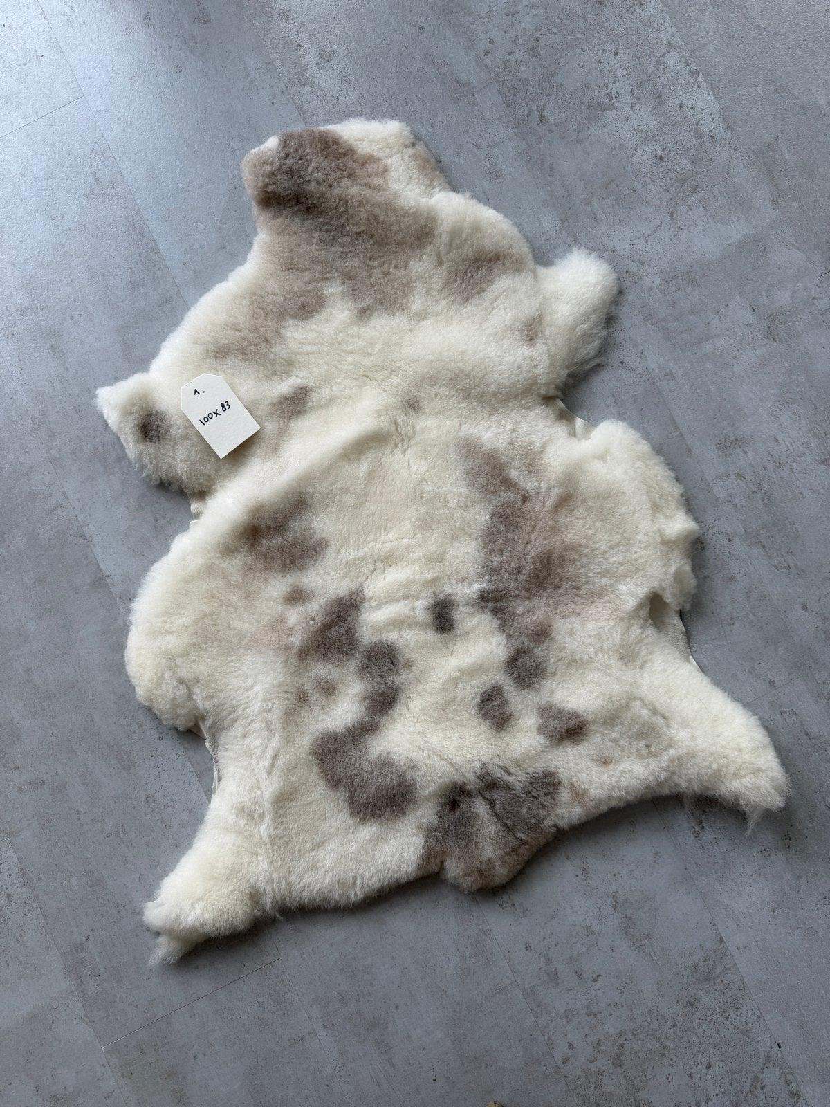 Schapenvacht vloerkleed - Crème met bruine vlekken, 100 tot 150 cm, Nieuw, Crème, Overige vormen