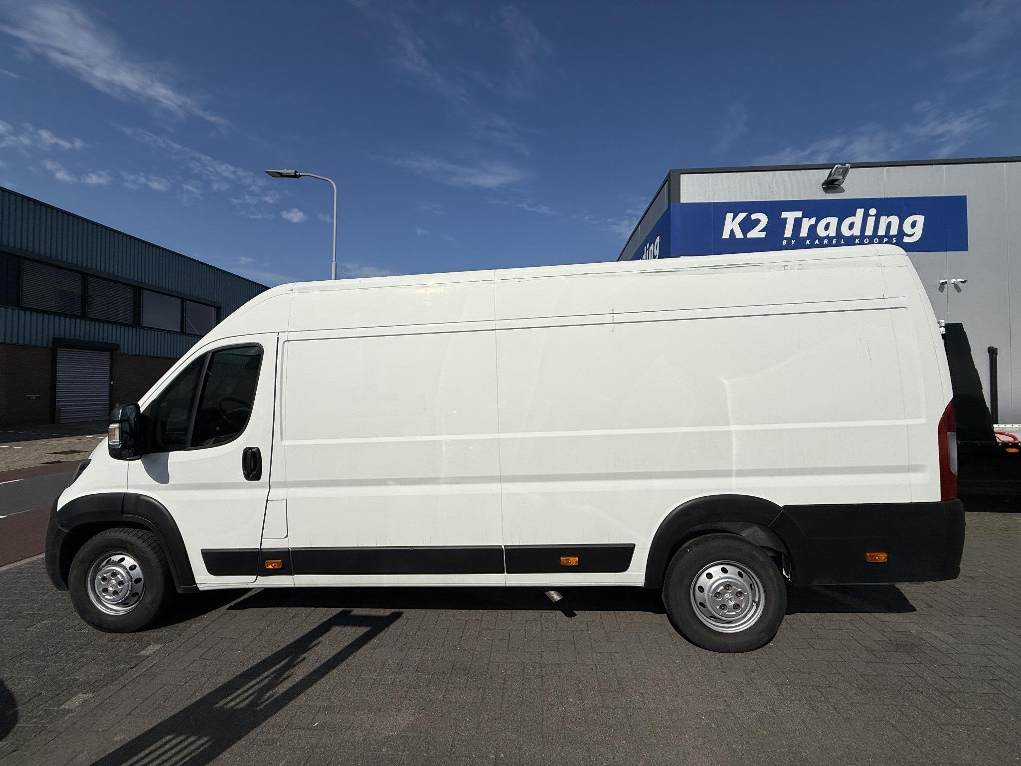 Peugeot Boxer 435 2.2 BlueHDi 165 L3H2 Zwaar Pro Distributie, Auto's, Bestelauto's, Voorwielaandrijving, Stof, Gebruikt, Euro 6