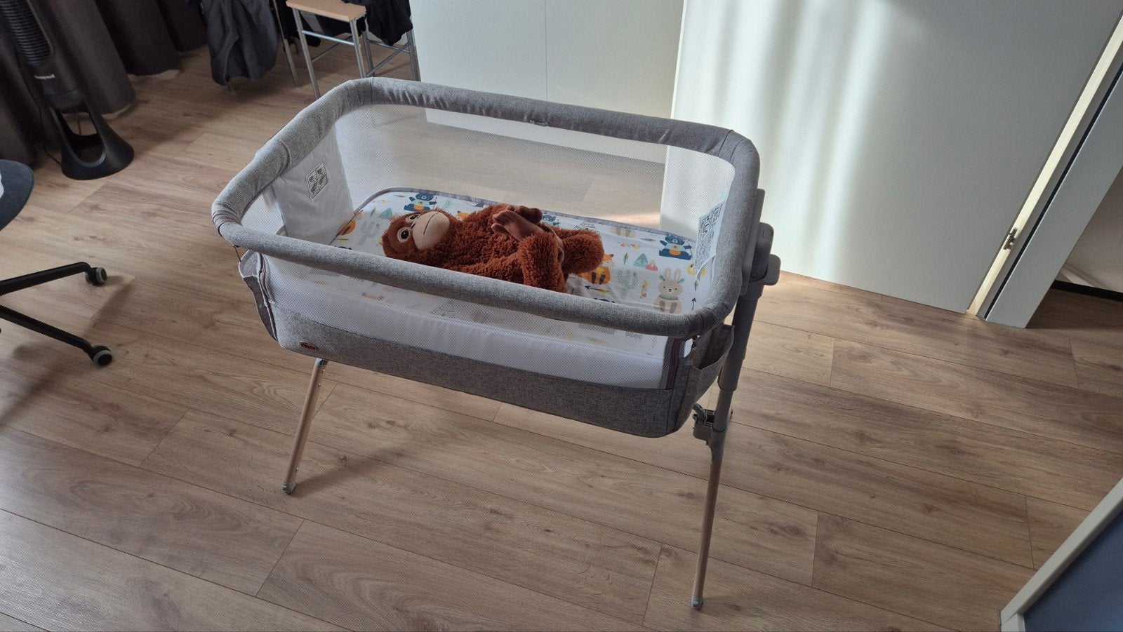 Chicco Next2me Armonia Co-sleeper/wieg met 4 hoeslakens en, Ophalen, Zo goed als nieuw, Wieg