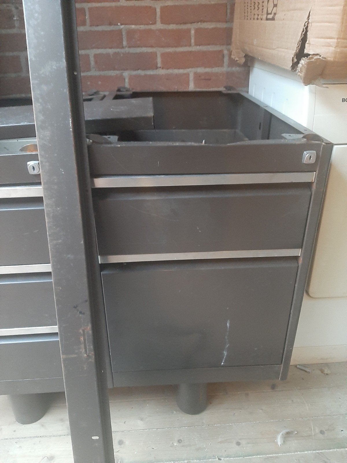Metalen werkbank met kasten en frame (zonder blad), Doe-het-zelf en Verbouw, Werkbanken, Ophalen, Gebruikt, 170 cm of meer