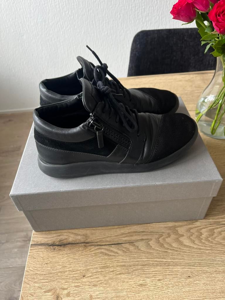 Origineel giuseppe zanotti sneakers heren maat 43, Kleding | Heren, Schoenen, Zwart, Ophalen of Verzenden, Sneakers of Gympen