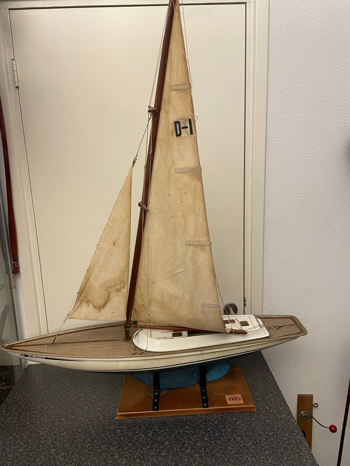 Gedetailleerd houten schaalmodel zeiljacht Drakeklasse D-1, Ophalen of Verzenden, Gebruikt, Groter dan 1:32, Overige merken