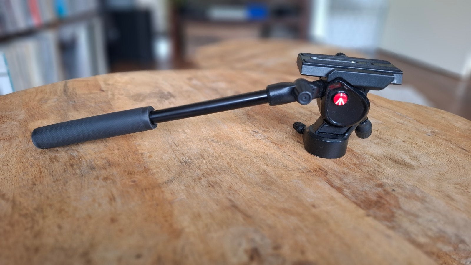 Manfrotto MVH500AH vloeistofkop video & vogelscope, Audio, Tv en Foto, Fotografie | Statieven en Balhoofden, Manfrotto, Met handvat