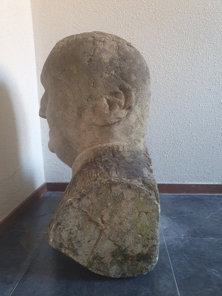 Vintage buste van een heer gemaakt van zandsteen, Ophalen, Buste, Handgemaakt, 50 - 100 cm