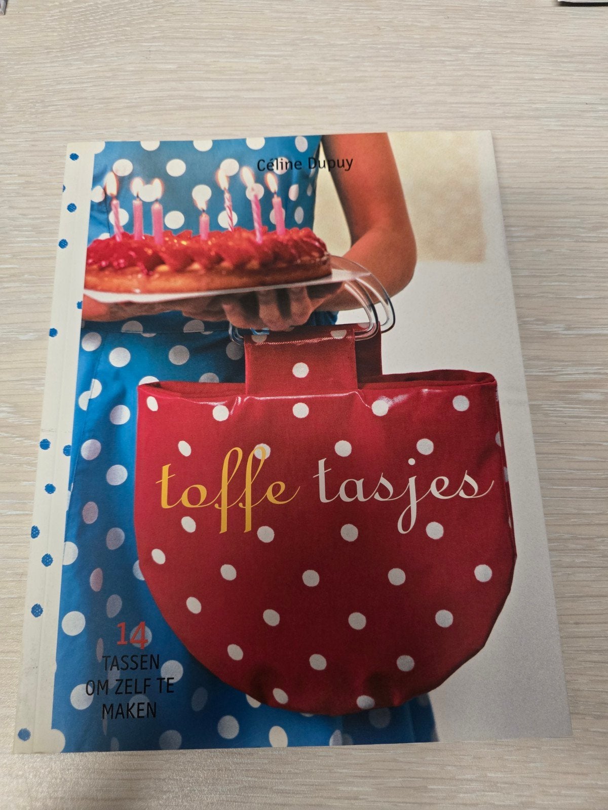 Patchwork, quilt en hobby boeken, Ophalen of Verzenden, Zo goed als nieuw, Borduren en Naaien