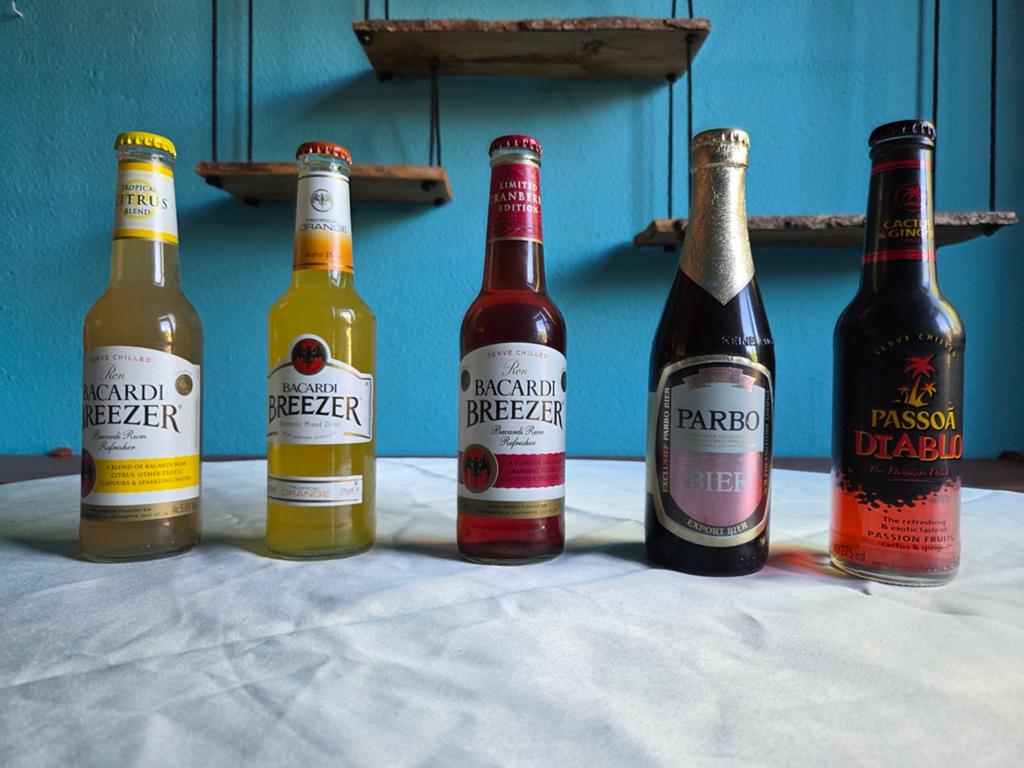 Mix van Bacardi Breezer, Parbo Bier en Passoa Diablo, Ophalen, Nieuw, Overige gebieden, Overige typen