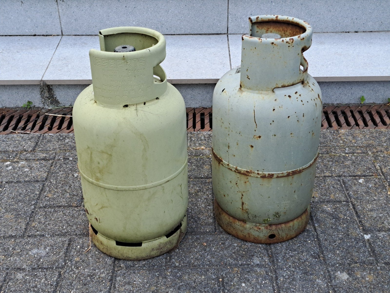 2 gasflessen, Tuin en Terras, Vuurtafels, Gebruikt, Ophalen of Verzenden
