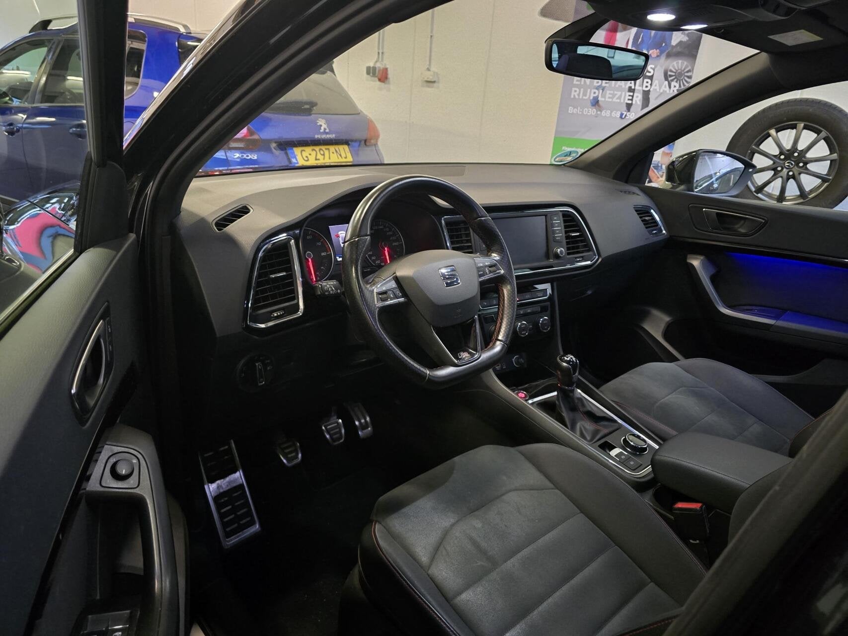 Seat Ateca 1.5 TSI FR Business Intense LED/360 Cam/Keyless, Auto's, Voorwielaandrijving, 4 cilinders, Zwart, Origineel Nederlands