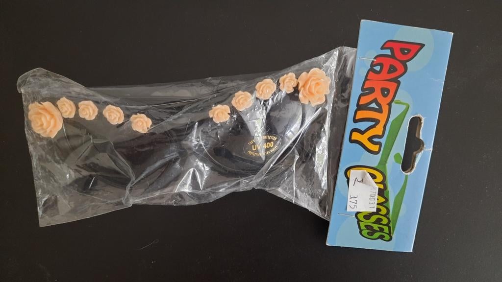 Party Bril met Rozen - Nieuw in Verpakking, Overige merken, Zonnebril, Zwart, Nieuw