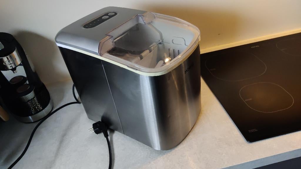 ijsblokken machine HKOENIG KB14, Ophalen, Zo goed als nieuw