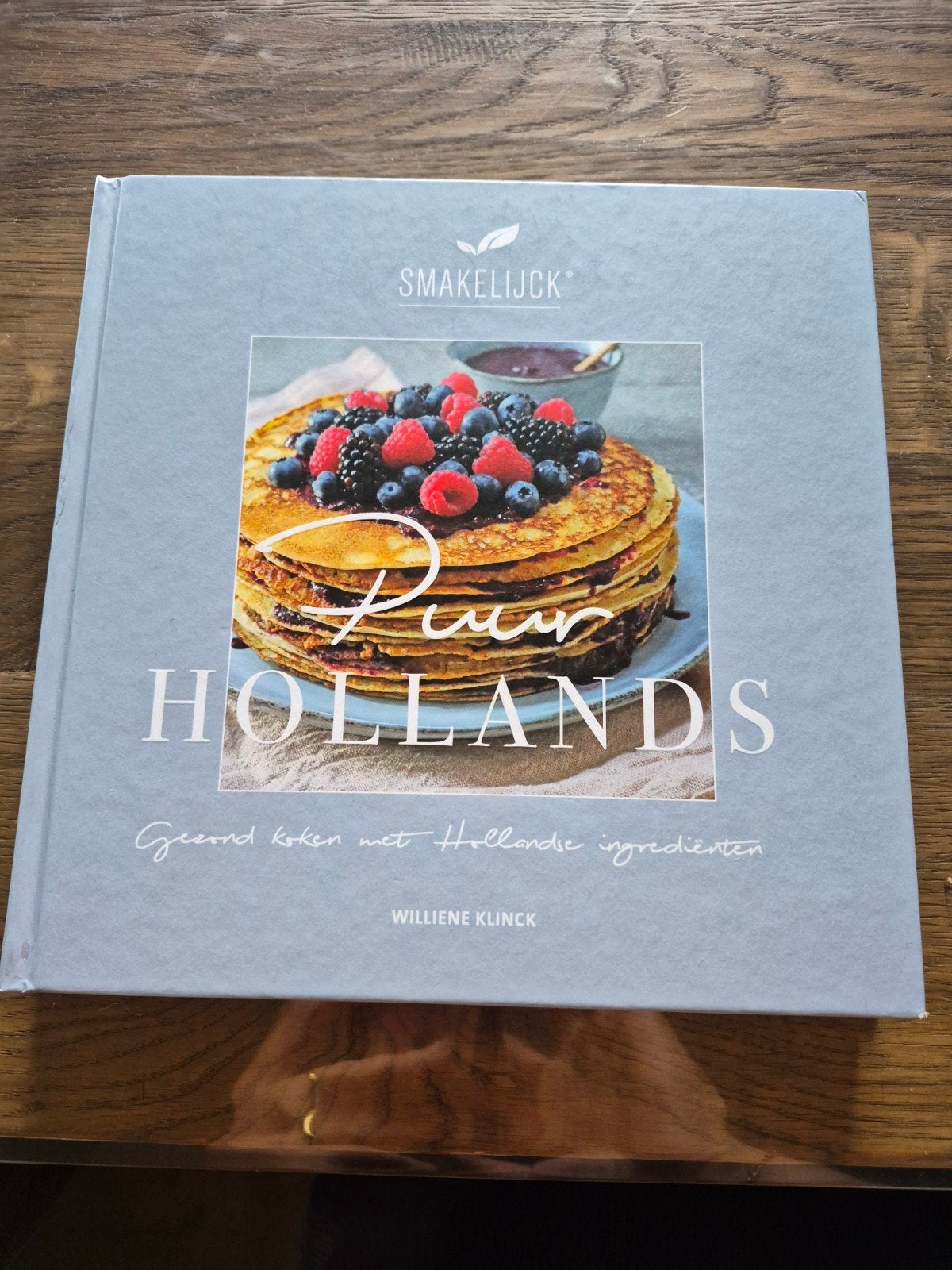 Puur Hollands kookboek, Williene Klinck, Voorgerechten en Soepen, Ophalen of Verzenden, Zo goed als nieuw