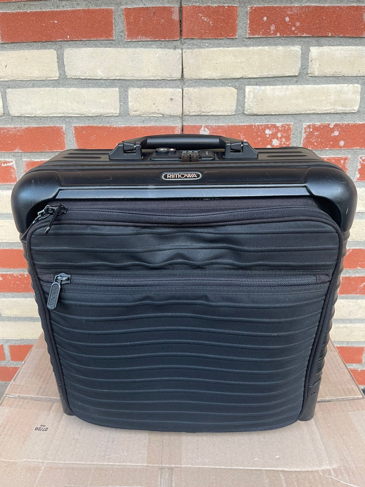 Rimowa, Ophalen of Verzenden, Zo goed als nieuw, 70 cm of meer, Metaal