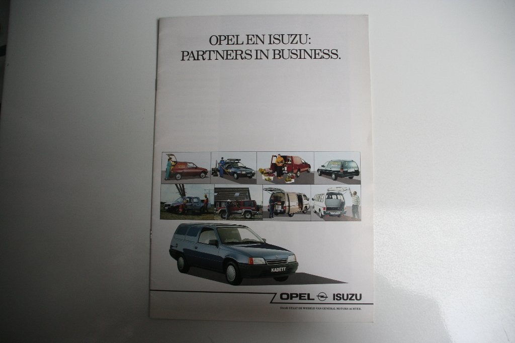 Opel en Isuzu: Partners in Business (5-1989) (32), Ophalen of Verzenden, Nieuw, Opel