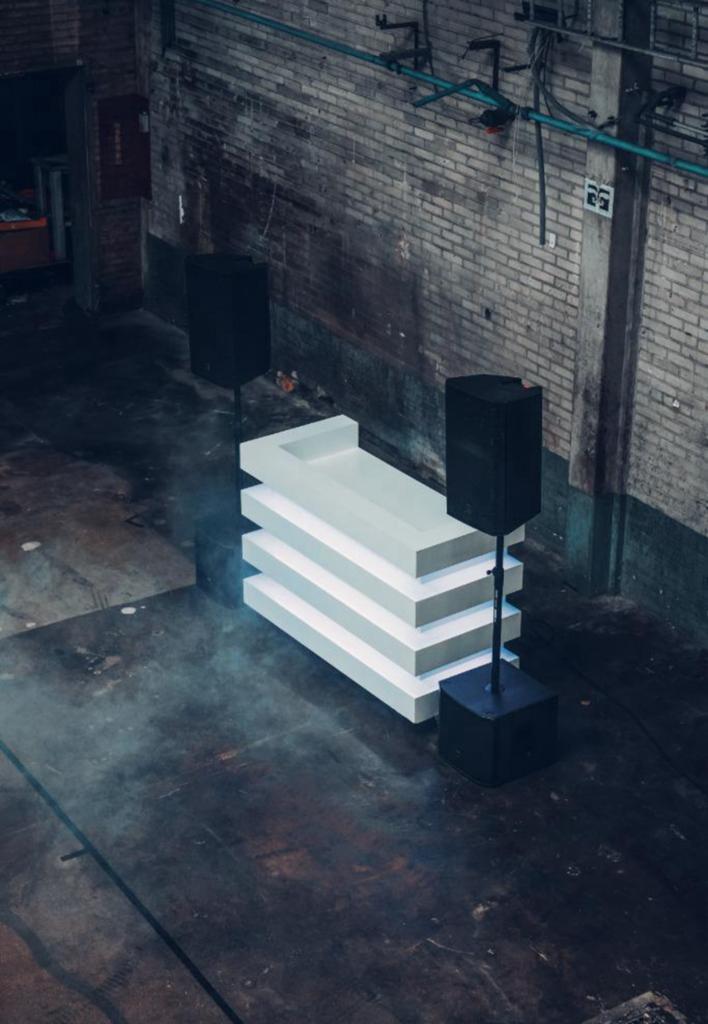 Dj booth huren, Ophalen, Zo goed als nieuw, Overige