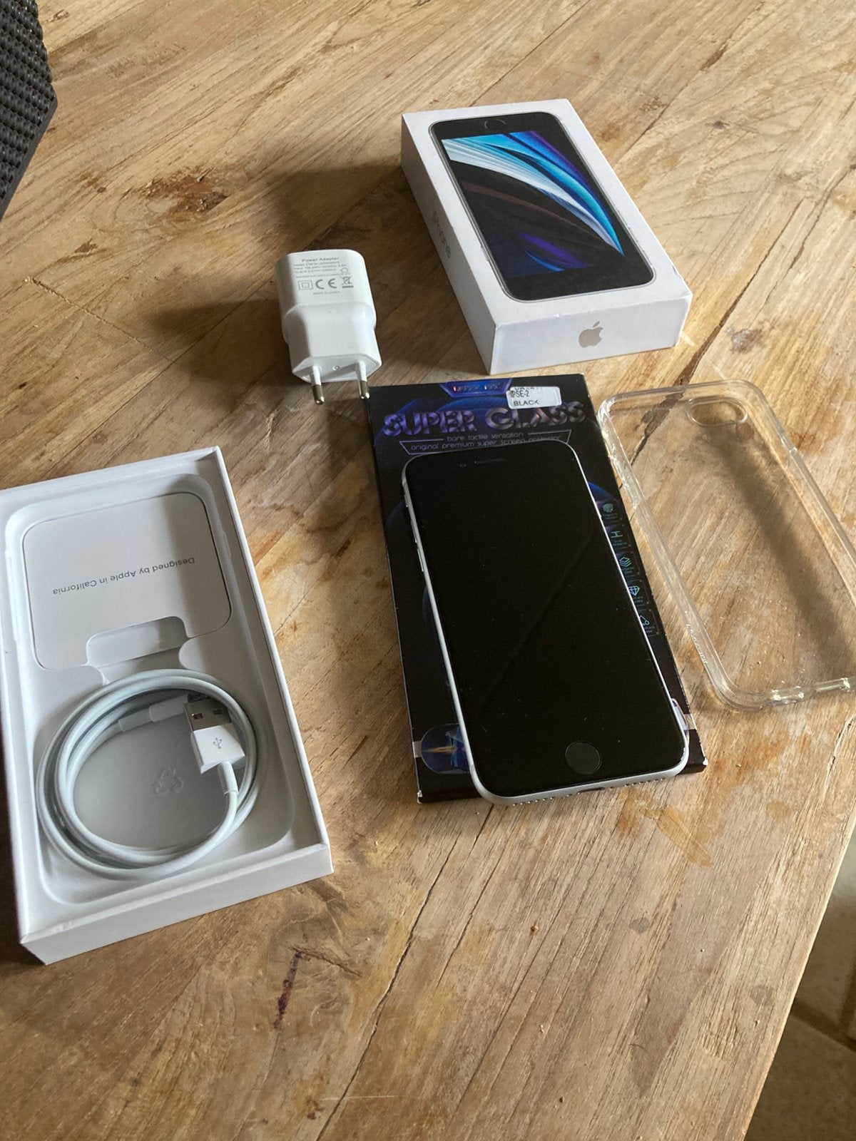 Iphone se 2020 (2de gen) 128GB,wit,nieuwstaat,originele doos, Telecommunicatie, Mobiele telefoons | Apple iPhone, 128 GB, Wit