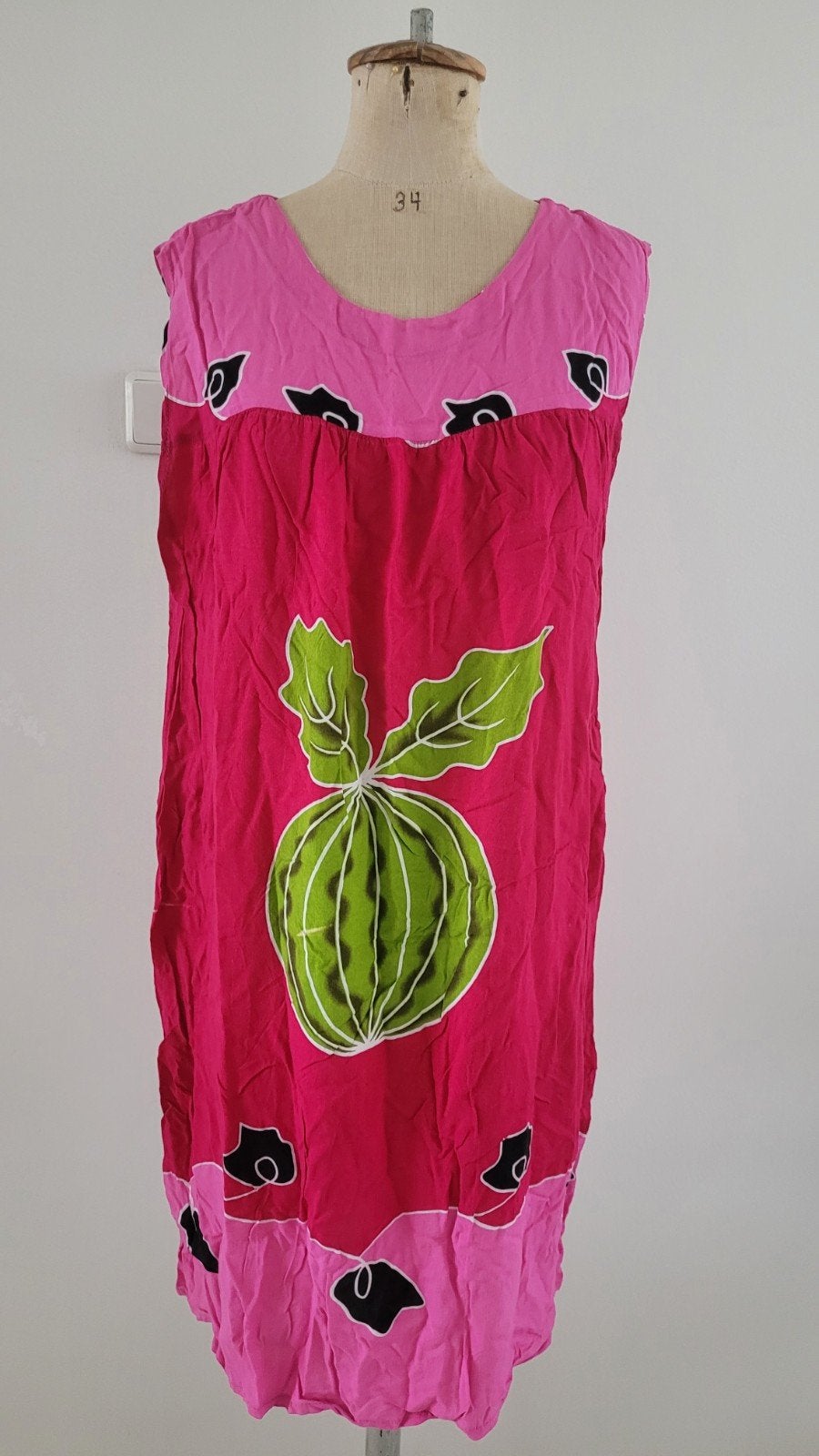 Zomerse roze jurk met watermeloen print 1mt, Kleding | Dames, Maat 38/40 (M), Ophalen of Verzenden, Zo goed als nieuw, Roze