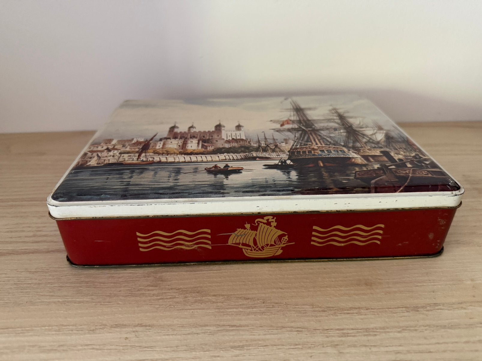 Vintage Engels Koekblik - Tower of London & Schepen, Verzamelen, Ophalen of Verzenden, Gebruikt, Koek(jes), Overige merken