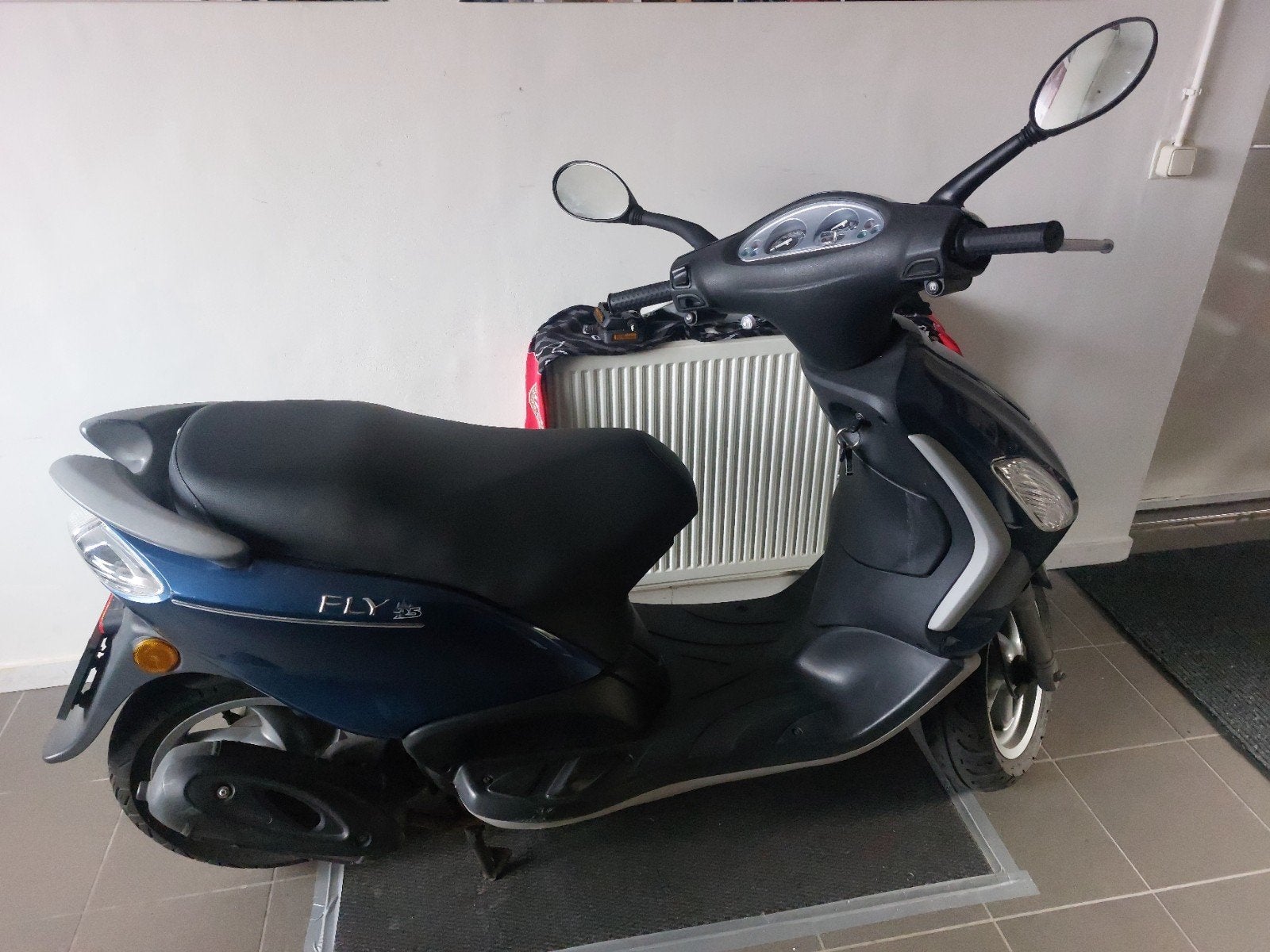 Scooter Piaggio Fly 4T 2011, Fietsen en Brommers, Scooters | Piaggio, Gebruikt, Ophalen of Verzenden, Fly, Benzine