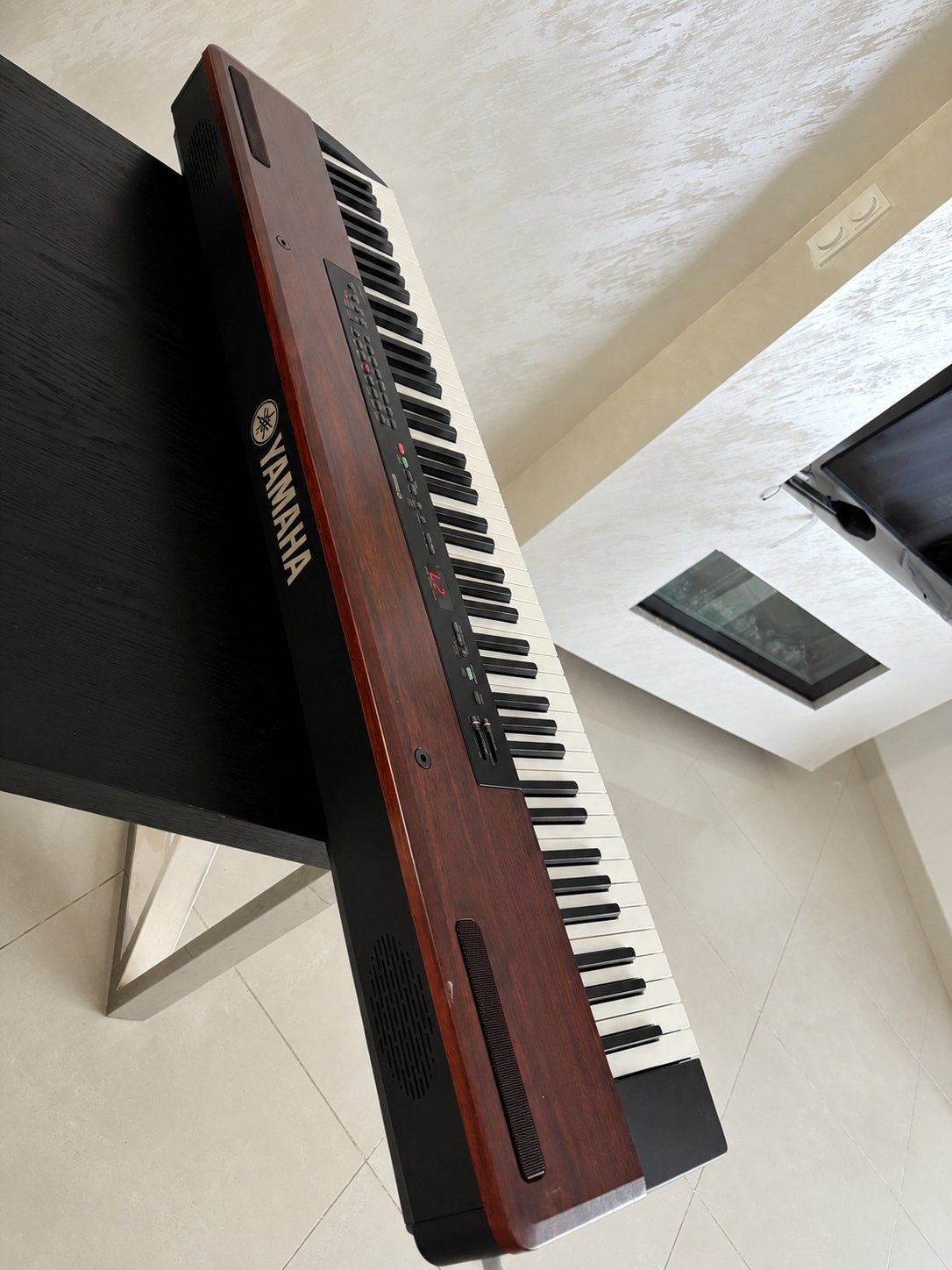 Yamaha P-120 digitale piano – 88 gewogen toetsen + tas, Ophalen of Verzenden, Zo goed als nieuw, Zwart