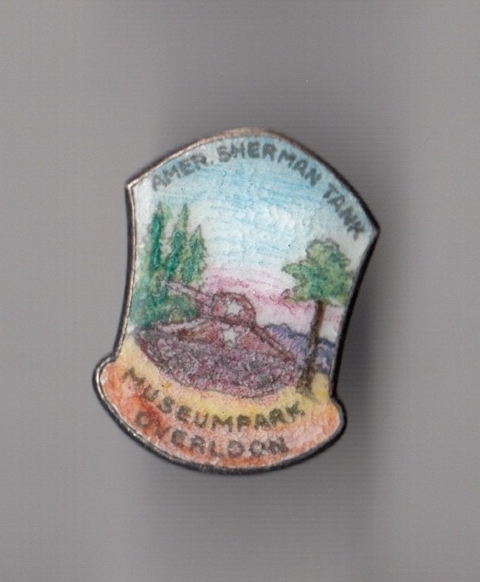 Overloon Museumpark Sherman Tank broche, Gebruikt, Niet vindbaar, Niet vindbaar, Speldje of Pin