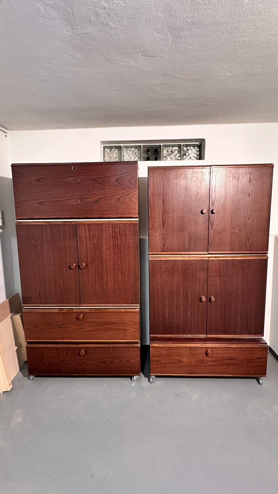 Twee Vintage Houten Kasten met Laden en Deuren, Gebruikt, Met lade(s), 150 tot 200 cm, 25 tot 50 cm