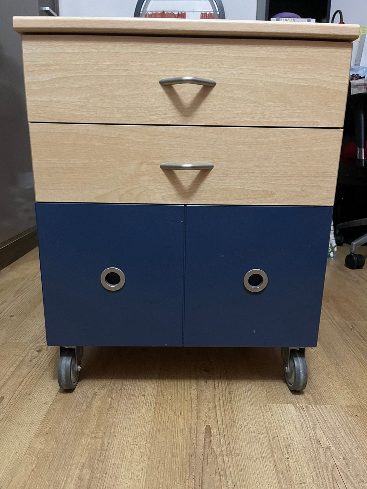 Nachtkastje / ladekast op wieltjes – goede staat, Ophalen, 50 tot 100 cm, Zo goed als nieuw, Minder dan 100 cm