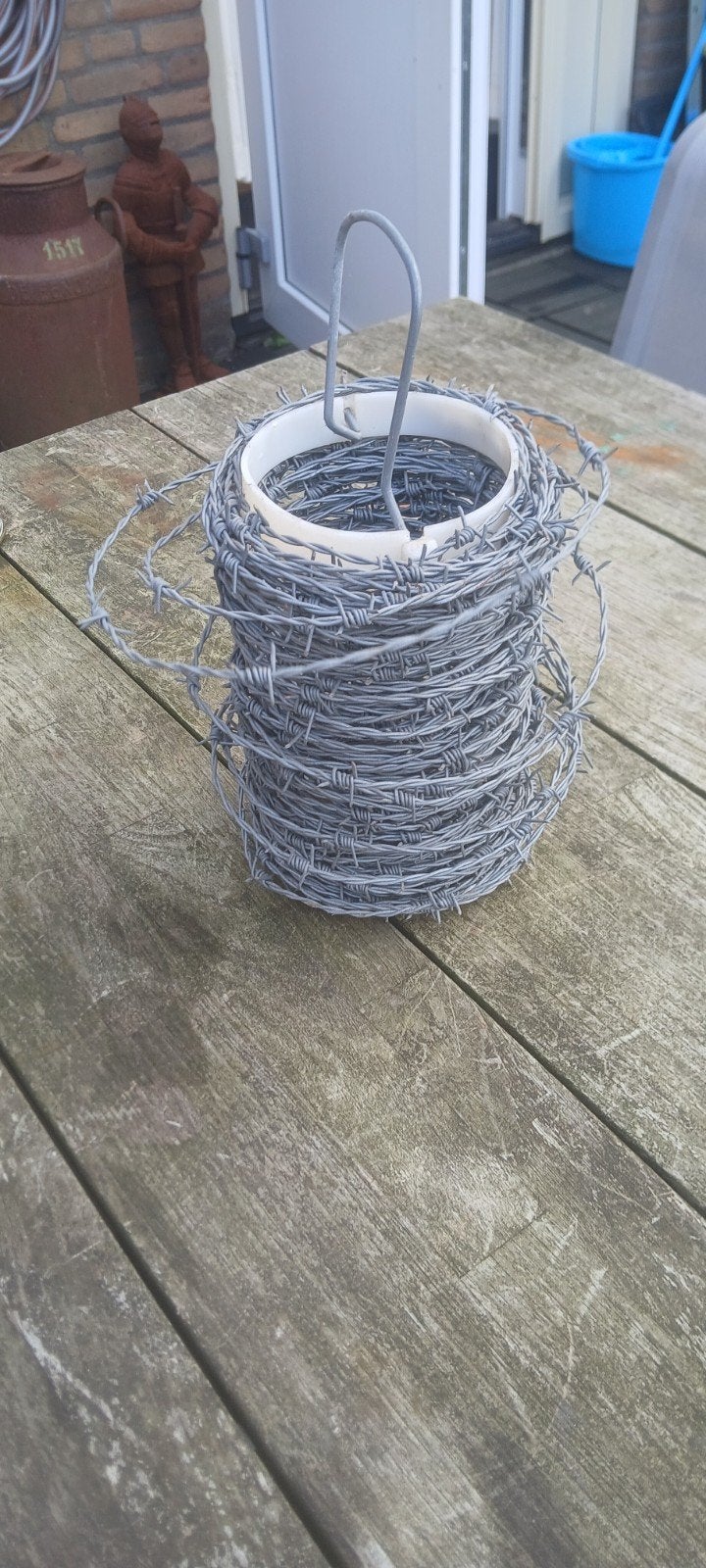 Prikkeldraad op rol -  nieuw, Ophalen, Zo goed als nieuw, 20 meter of meer, Prikkeldraad