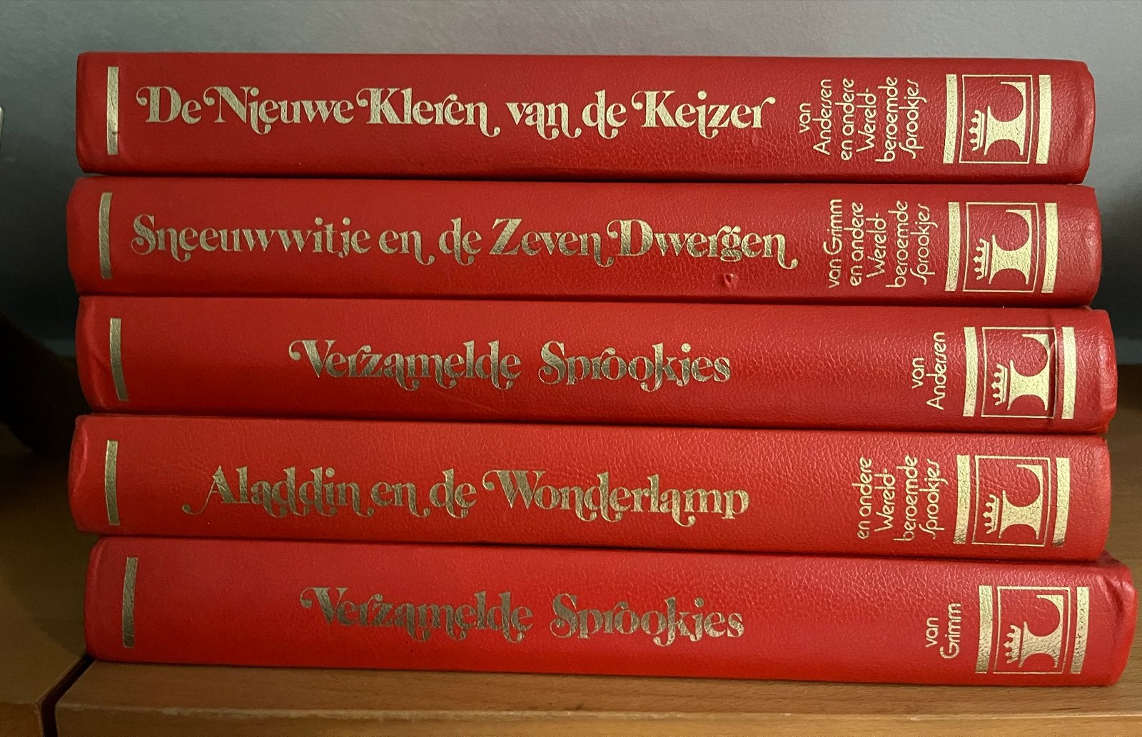 Wereldberoemde Sprookjes - 5 Delen - Rood - Gebonden, Ophalen of Verzenden, Gelezen