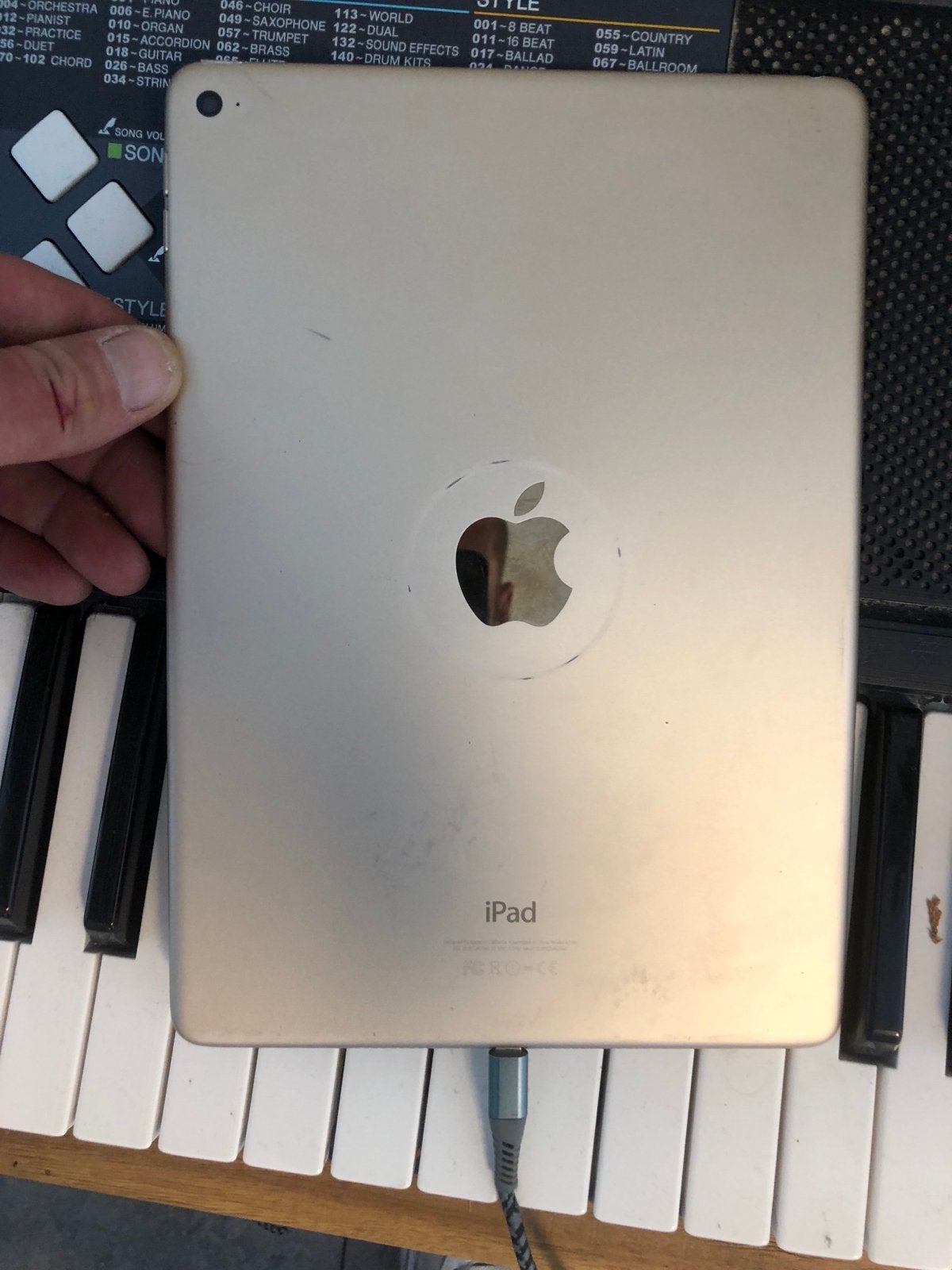 Apple iPad Air 2 - Gaat niet aan, 10 inch, Apple iPad Air, Ophalen of Verzenden, Niet werkend