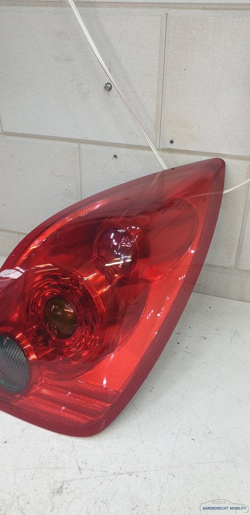 Achterlicht rechts Primera Nissan hatchback 26555AU210 passa, Auto-onderdelen, Takashima 1-chome 1-1
220-8686  Yokohama, Ophalen of Verzenden