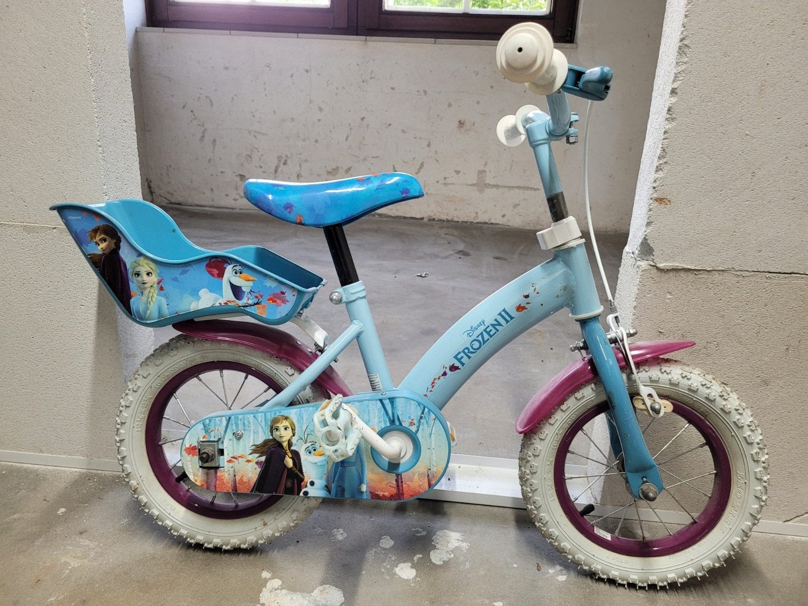 Frozen kinderfiets 12,5 inch., Fietsen en Brommers, Zijwieltjes, Gebruikt, Velgrem, Ophalen of Verzenden