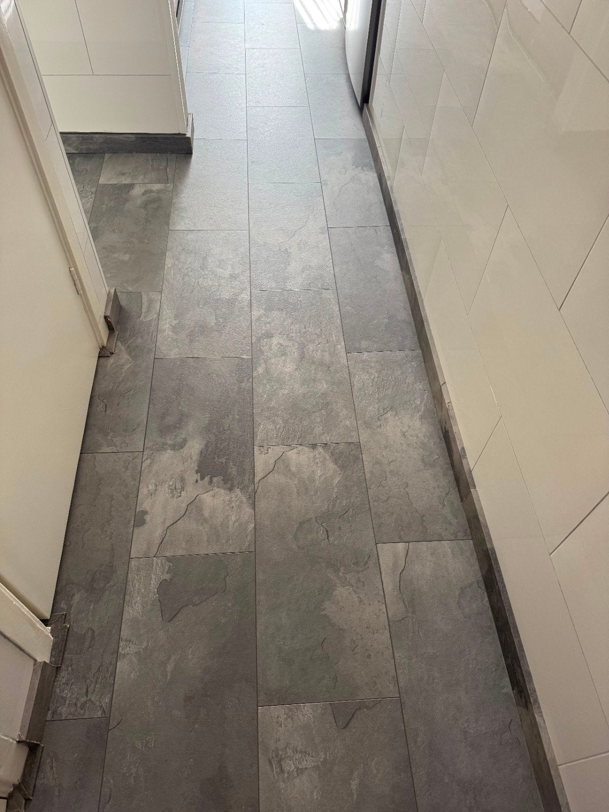 Laminaat vloer met zijplinten - ca. 65 m², Gebruikt, Ophalen of Verzenden, Grijs, 50 tot 75 m²