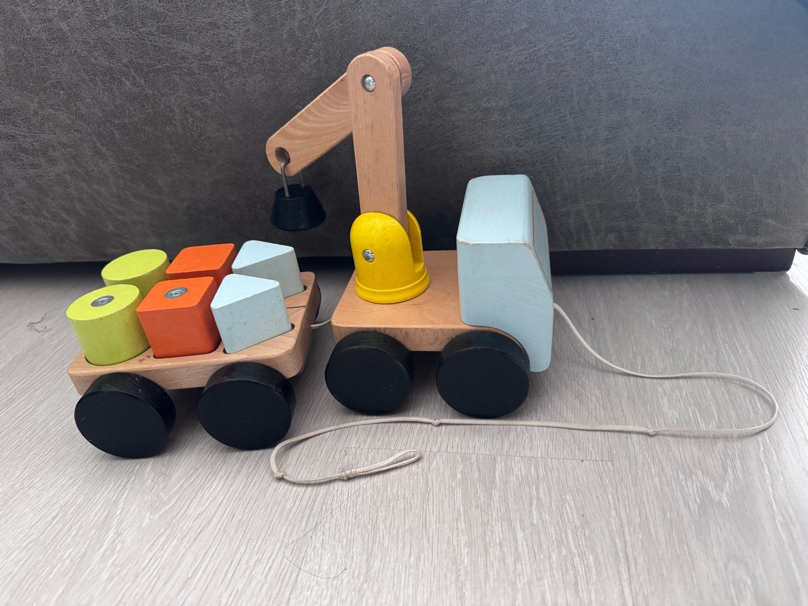 Houten trekauto met kraan en blokken ikea, Ophalen of Verzenden, Zo goed als nieuw