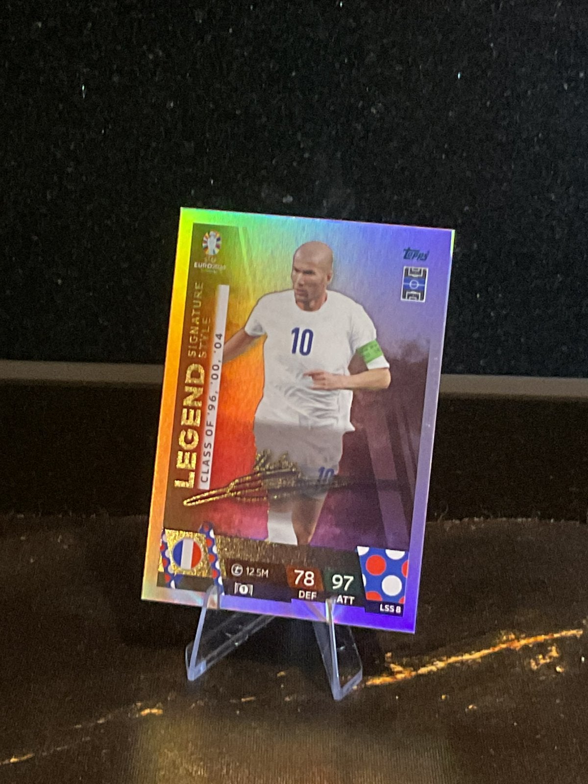 Topps Match Attax EURO 2024 – Zidane Legend Signature Style, Ophalen of Verzenden, Zo goed als nieuw, Plaatje