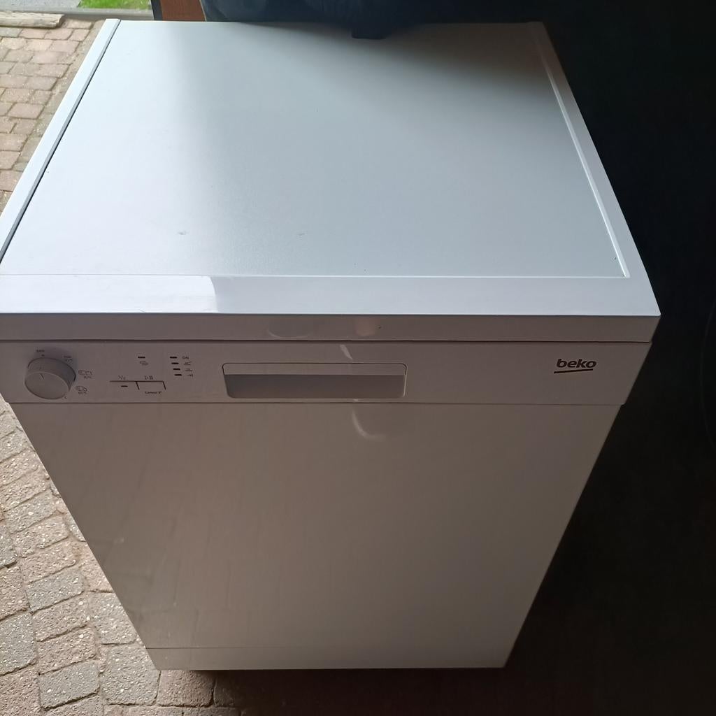 Beko vaatwasser, Witgoed en Apparatuur, Ophalen, Gebruikt, 85 tot 90 cm