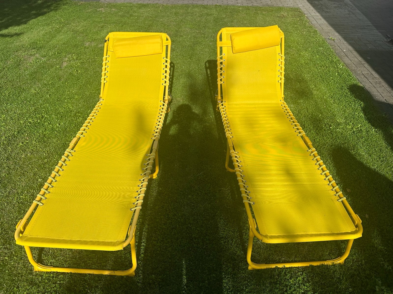 Kwantum 2x Gele Ligstoelen inklapbaar - voor Tuin of Strand, Tuin en Terras, Ophalen, Gebruikt, Textileen