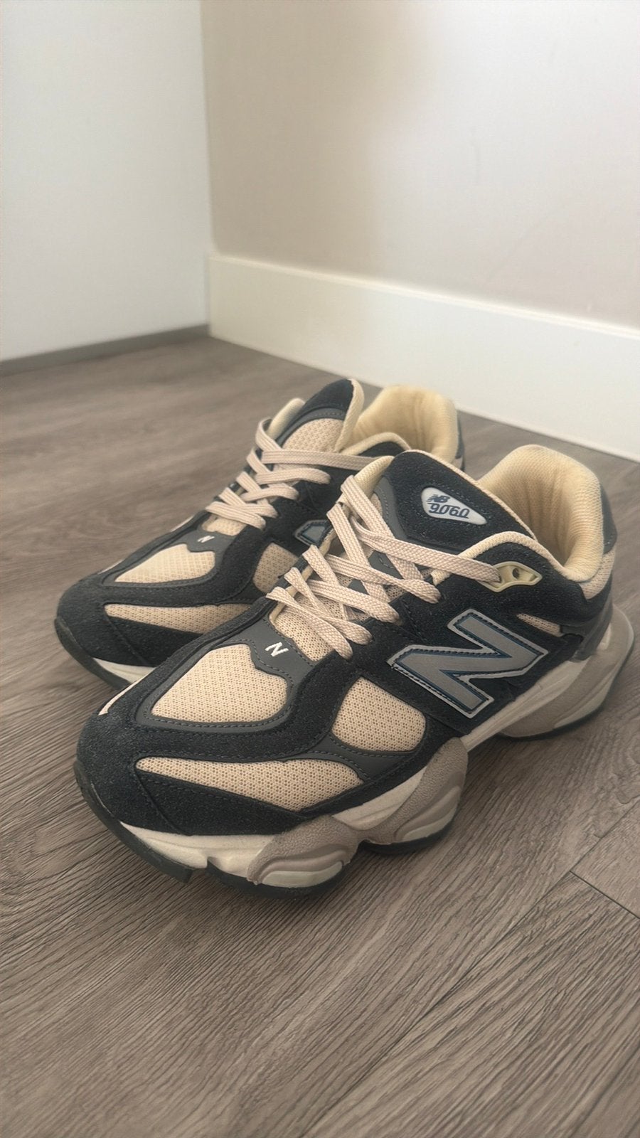 New balance 9060 maat 40, Kleding | Dames, Ophalen of Verzenden, Zo goed als nieuw, Sneakers of Gympen