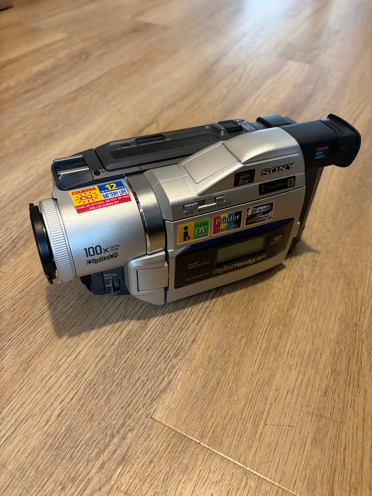 Sony Digital Handycam DCR-TRV820E PAL met accessoires, Mini dv, 20x of meer, Ophalen of Verzenden, Zo goed als nieuw