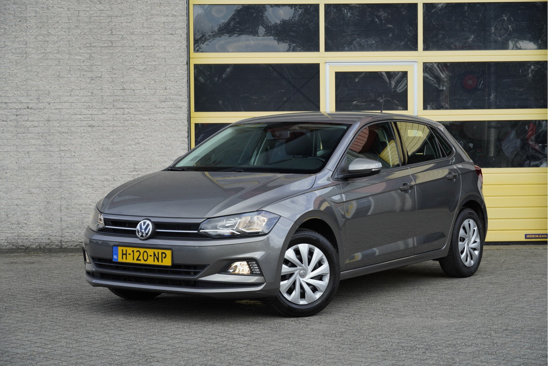 Volkswagen Polo 1.0 TSI Automaat! 5drs Comfortline BJ2020 Le, Auto's, Dealer onderhouden, Stof, Gebruikt, 49 €/maand