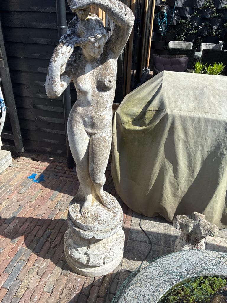 Groot stenen tuinbeeld van een vrouw, klassieke stijl, Tuin en Terras, Ophalen, Gebruikt, Steen, Mensenbeeld