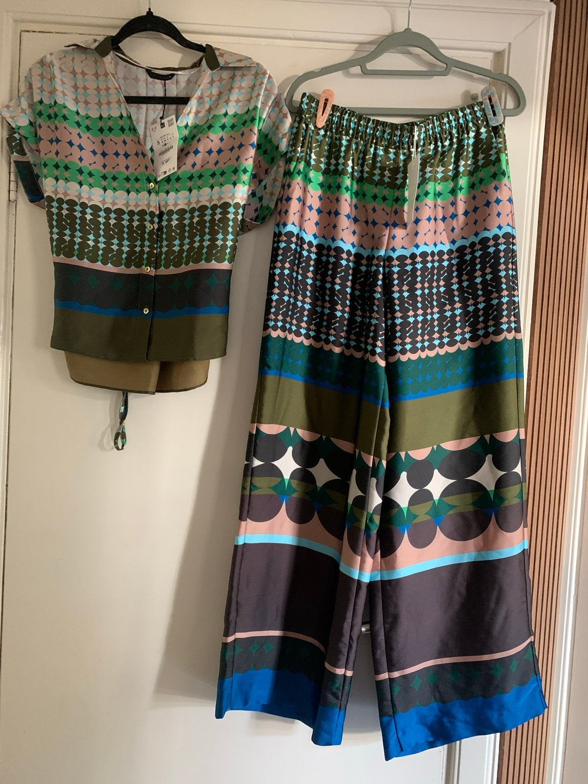 Zara tweedelige set met print - Maat S, Overige kleuren, Nieuw, Ophalen of Verzenden, Maat 36 (S)